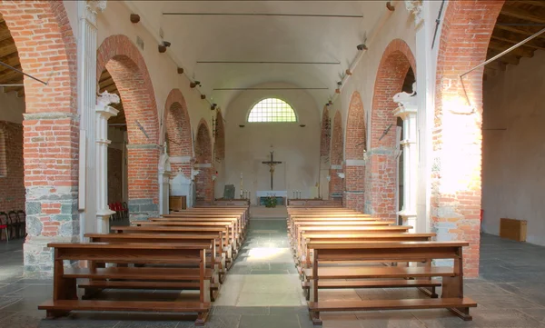 Dentro de uma igreja construída em 1200 AD — Fotografia de Stock