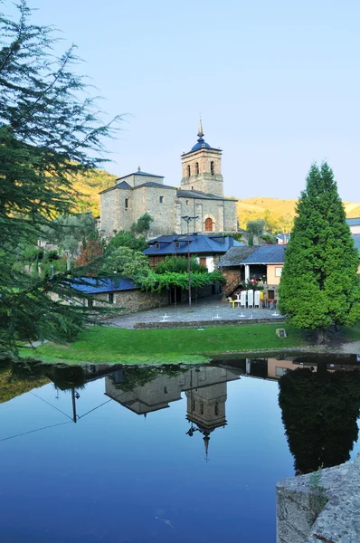 Spaanse kerk langs Santiago de Compostela — Stockfoto