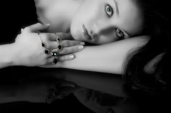钻石和蓝宝石项链 — 图库照片