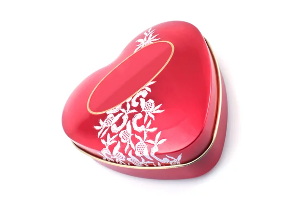 Kırmızı kalp şeklinde bir kutu — Stok fotoğraf