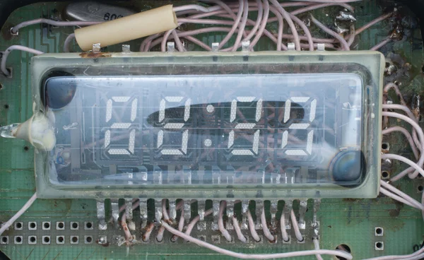Reparasjon av elektroniske klokker – stockfoto