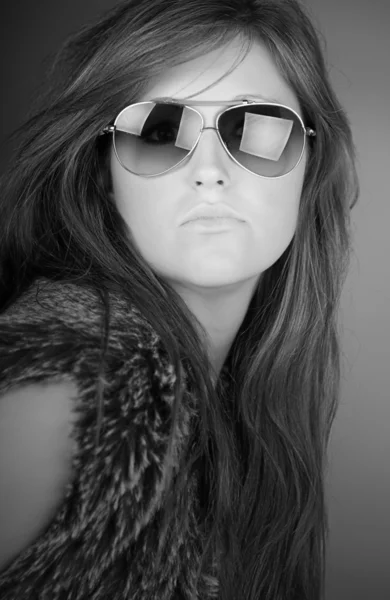 Attractive Teen in Aviator Shades — Stock Photo, Image
