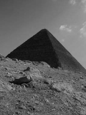 B&W giza pyramid 01 clipart