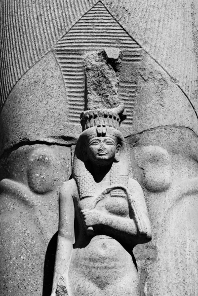 B & W karnak templo estatua 02 — Foto de Stock