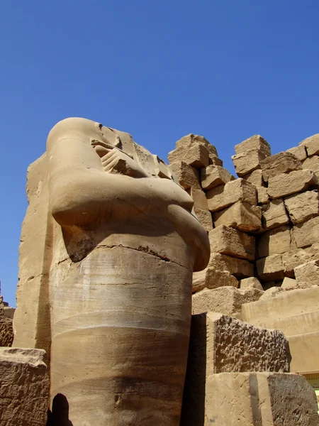 Estátua do templo de Karnak 12 — Fotografia de Stock