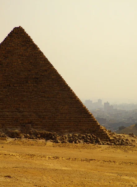13 吉萨金字塔 — 图库照片