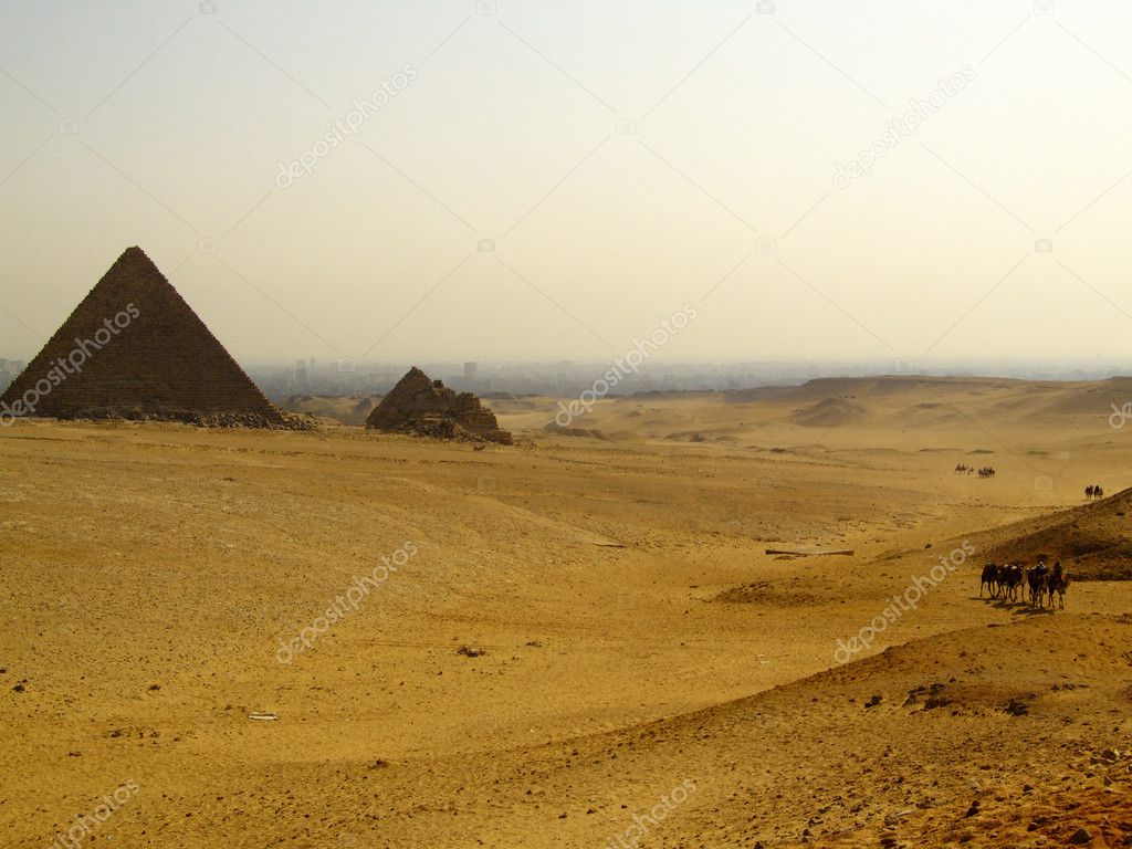 Pyramids of giza 11