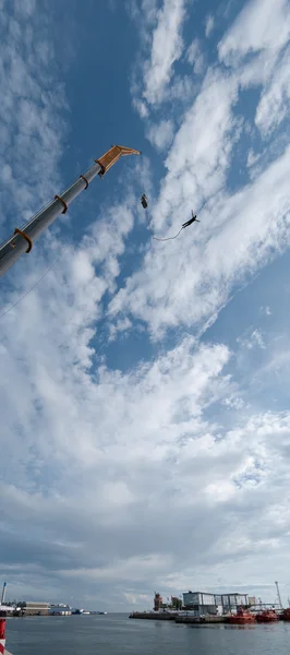 Skoki na bungee panorama — Zdjęcie stockowe