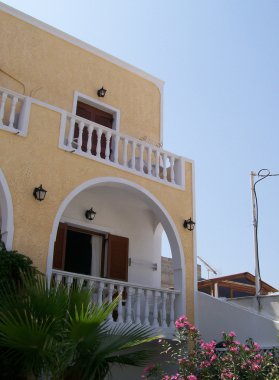 Santorini home 03