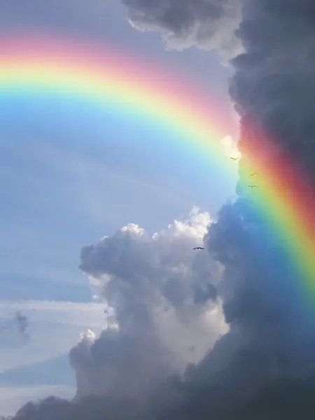 Nubes de arco iris —  Fotos de Stock