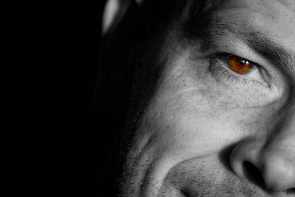 Тони Старинг
