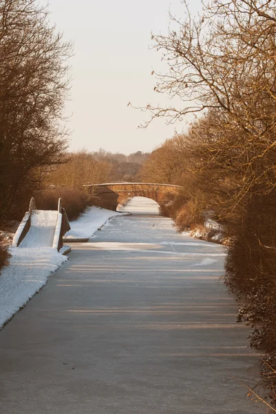 Канал мости взимку — стокове фото