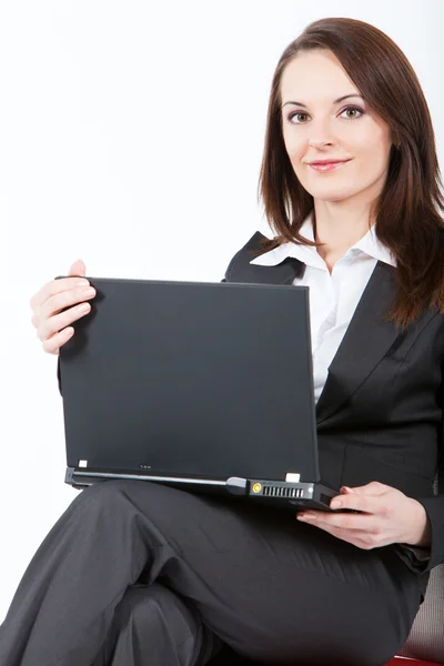 Affärskvinna med dator — Stockfoto