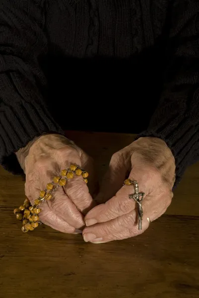Hands with rosary — Stock Photo, Image