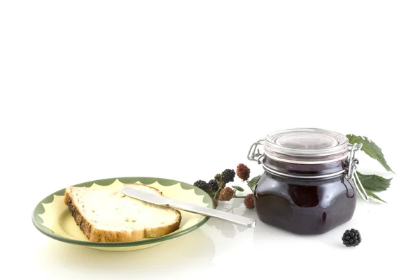 Blackberry jam with bread — Stock Photo, Image