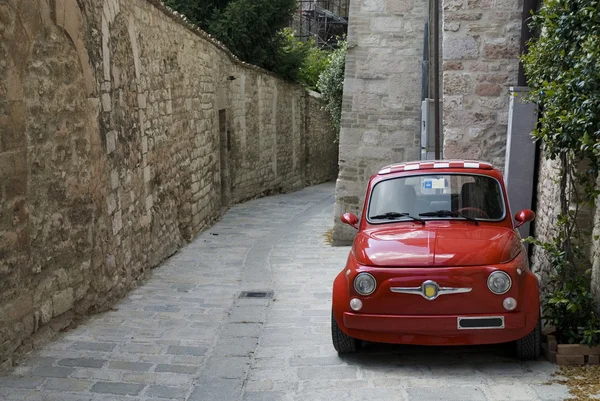 Rotes italienisches Auto — Stockfoto