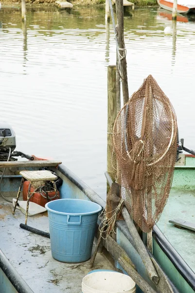 Wędkowanie net w łodzi — Zdjęcie stockowe
