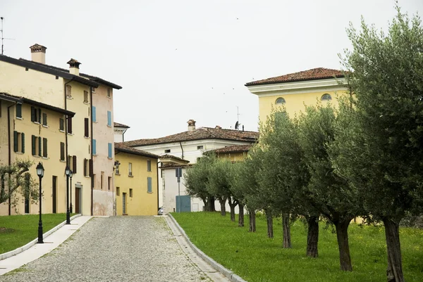 Traditioneel Italiaanse dorp — Stockfoto