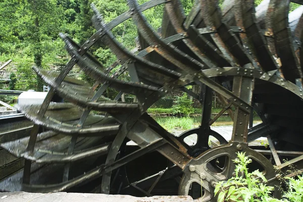 Rad aus Wassermühle — Stockfoto