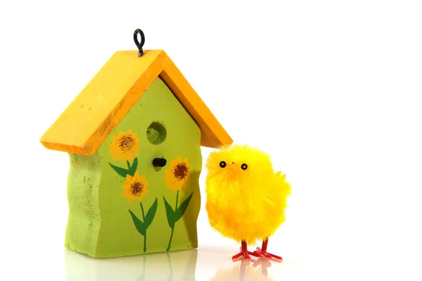 Wielkanoc chick birdhouse — Zdjęcie stockowe
