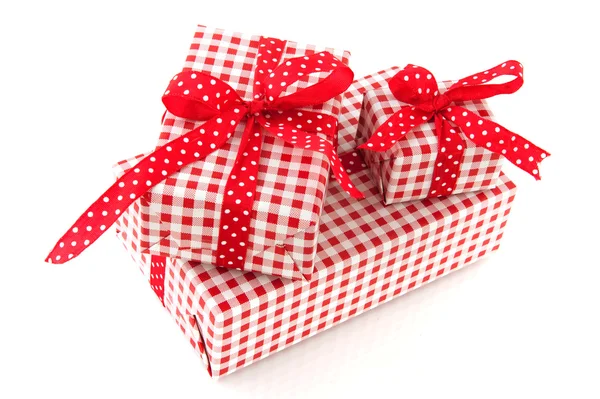 Kırmızı ve beyaz hediye — Stok fotoğraf