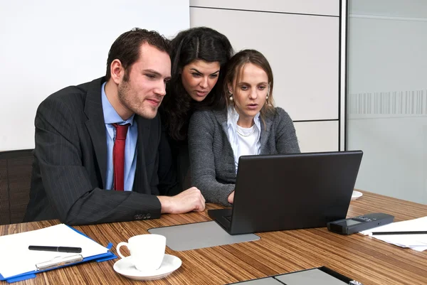 Laptop Discussion — Stock Photo, Image