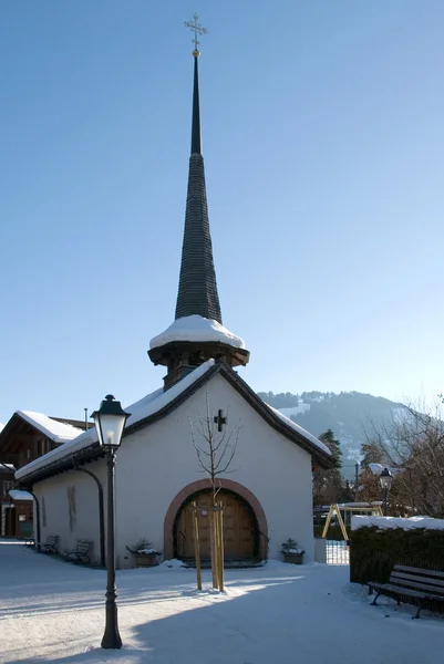 Kościół w śniegu — Zdjęcie stockowe