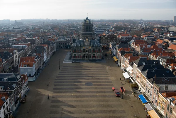 Delft Староміської площі і ратуша — стокове фото