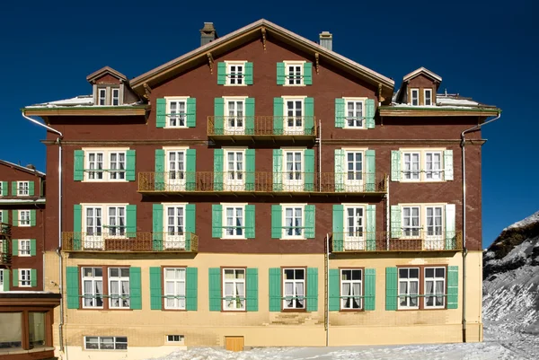 Hotell i snön — Stockfoto