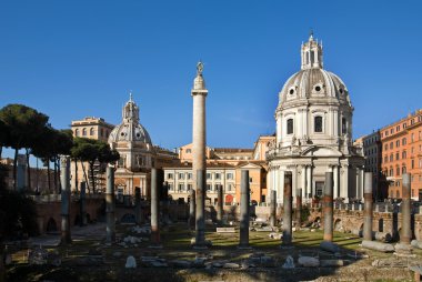 Trajan's Column and Foro di Traiano clipart