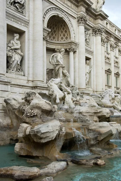 De trevi-fontein - rome — Stockfoto