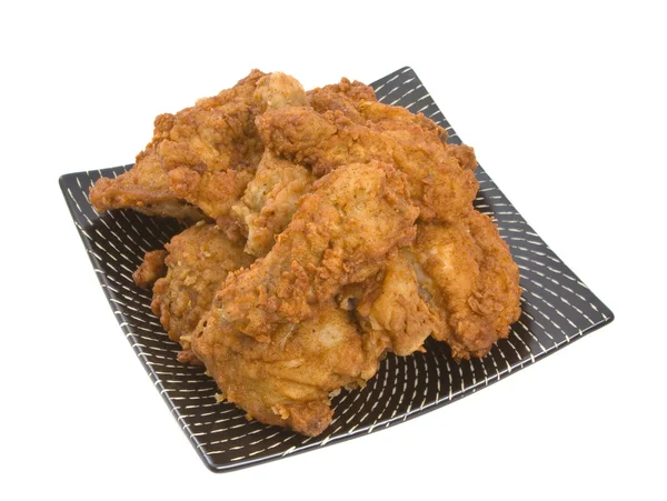 Tallrik med stekt kycklingbitar — Stockfoto