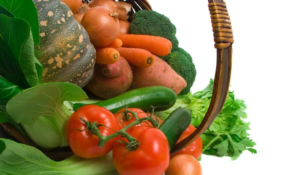 Korg av marknaden grönsaker — Stockfoto