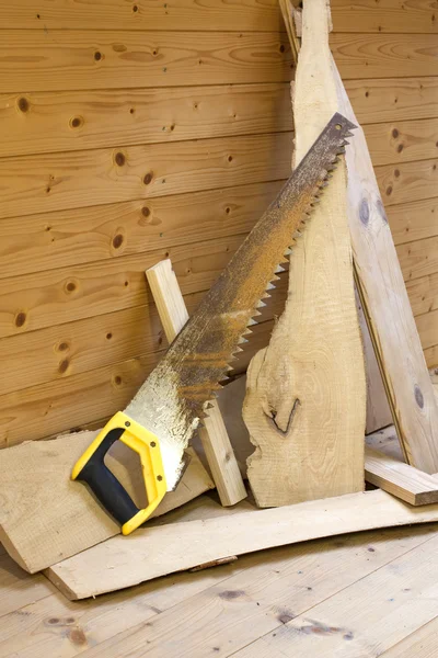 Saw and timber — Stock Photo, Image
