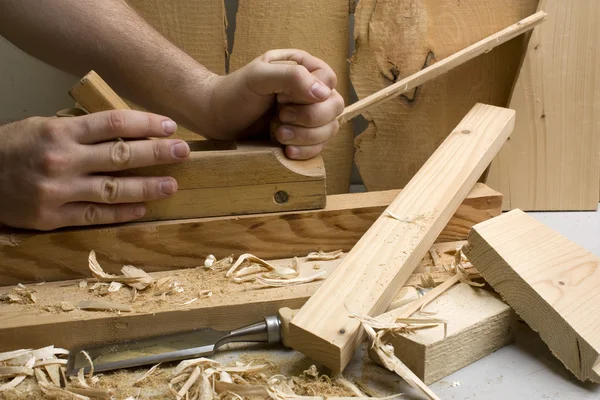 Fijn timmerwerk workshop met houten hulpmiddelen — Stockfoto