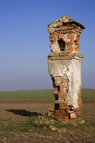 Wayside cross in the fields — Stock Photo, Image