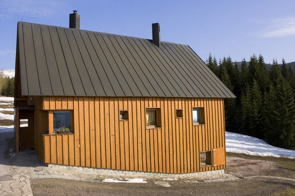 山中的小木屋 — 图库照片