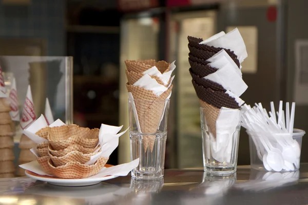 Ice-cream cornets — Stock Photo, Image