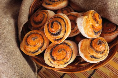 poppy ile buns