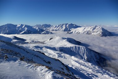 Alpler kış dağların panoramik görünüm