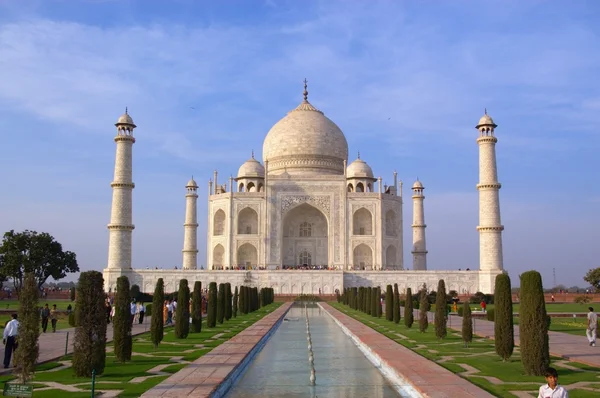 Taj Mahal Mausoleum in Agra — Stockfoto