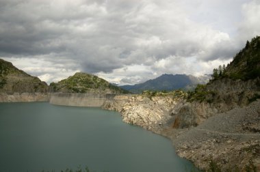 dağ Barajı Gölü Panoraması