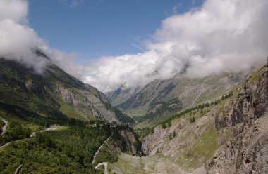 Rocky yaz dağ panorama