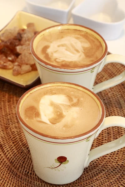 Pyszne kawy z mlekiem — Zdjęcie stockowe
