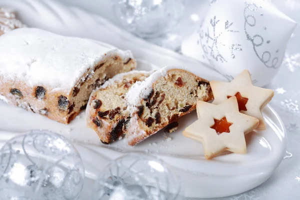 Pastel de Navidad y galletas — Foto de Stock