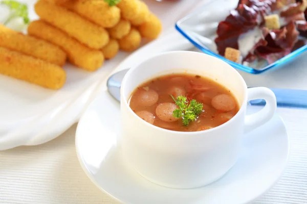 Красный капустный суп — стоковое фото