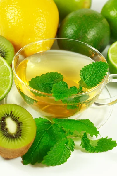 Tè verde con menta fresca — Foto Stock