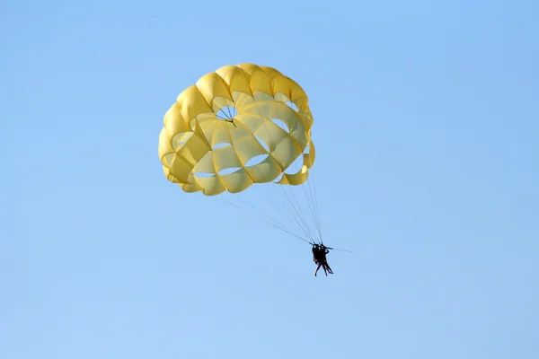 Parachute sur l'océan — Photo