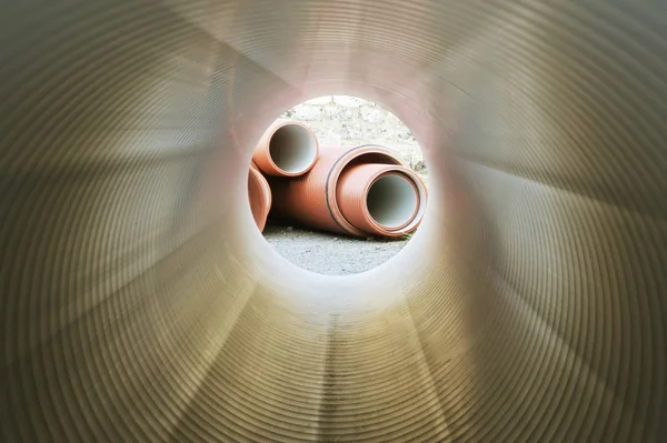 Dentro do tubo de encanamento — Fotografia de Stock