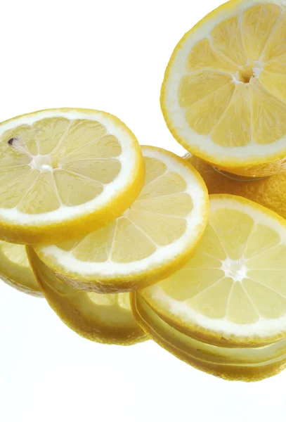 흰색 배경 위에 레몬 — 스톡 사진